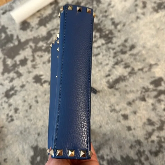 AUTHENTIC VALENTINO ROCKSTAR MEDIUM SHOULDER BAG - Picture 3 of 7